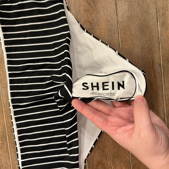 SHEIN Striped High Waisted Bikini - Picture 4 of 5